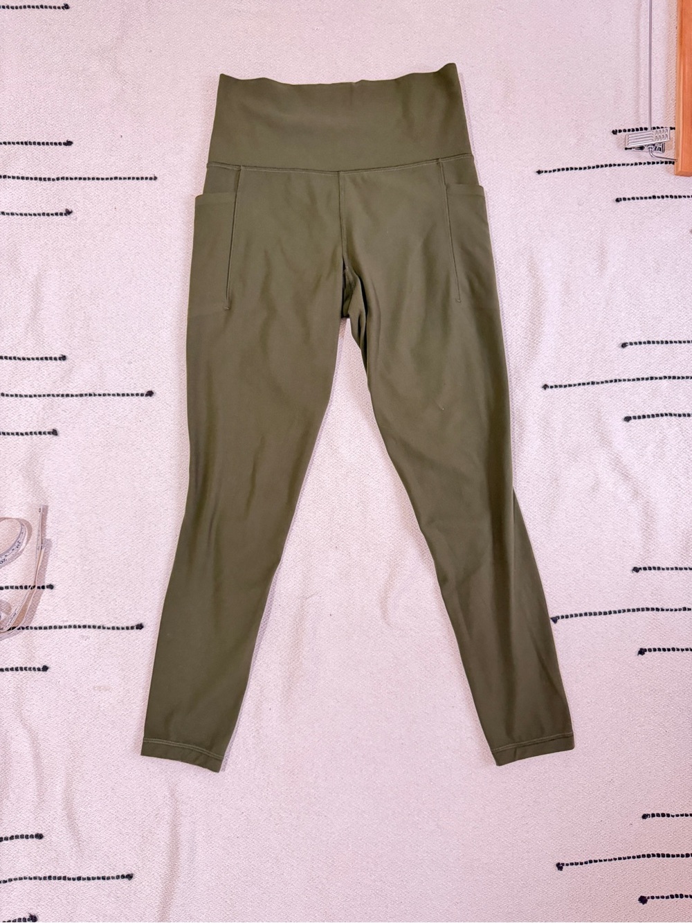 Athleta Salutation Stash High-Rise 7/8 Legging (Ginseng Olive)